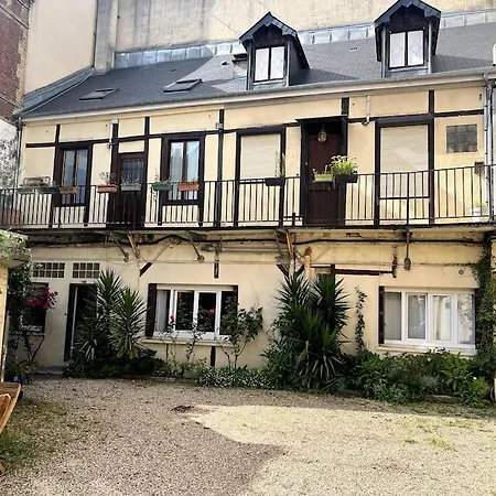 Апартаменты Le Rocher